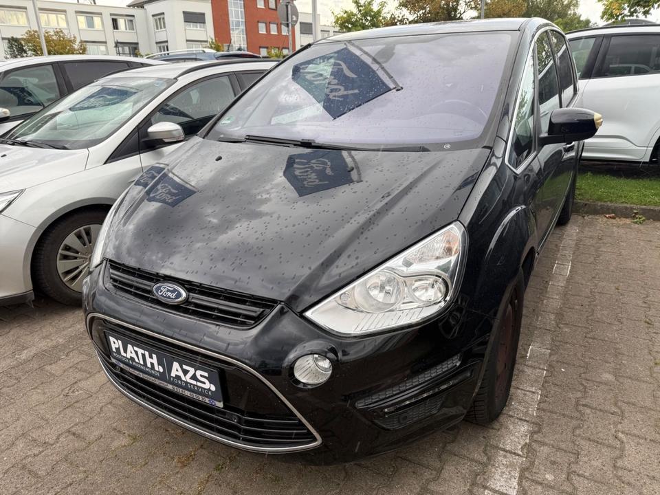 Ford S-Max 2011 — rear view