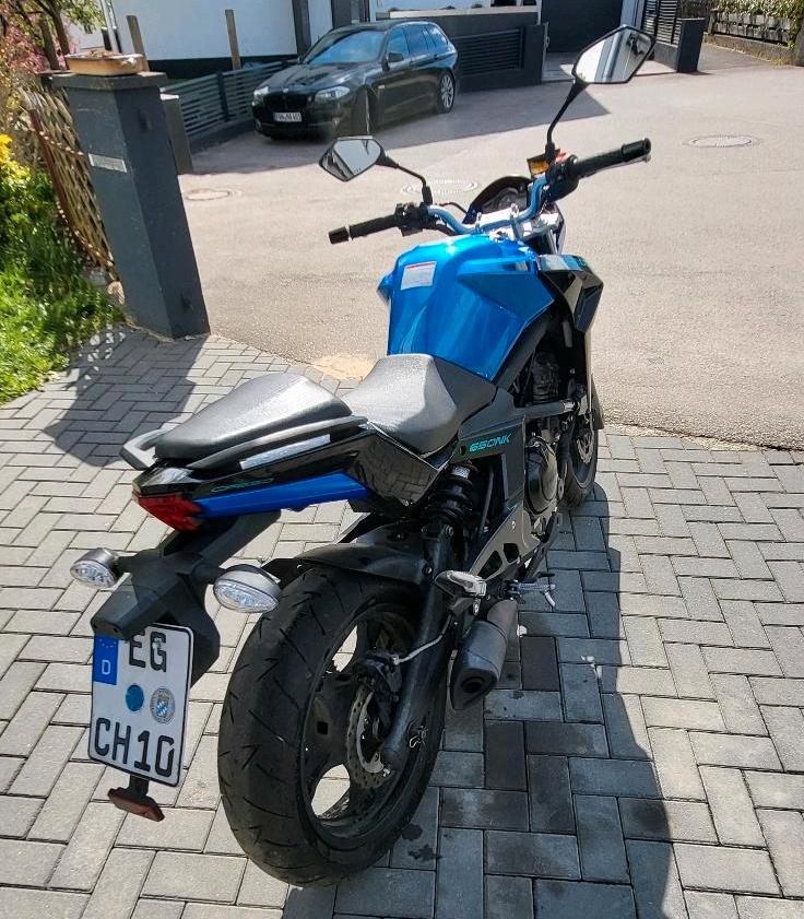 Weitere Motorräder CF Moto 650 NK 2014 — rear view