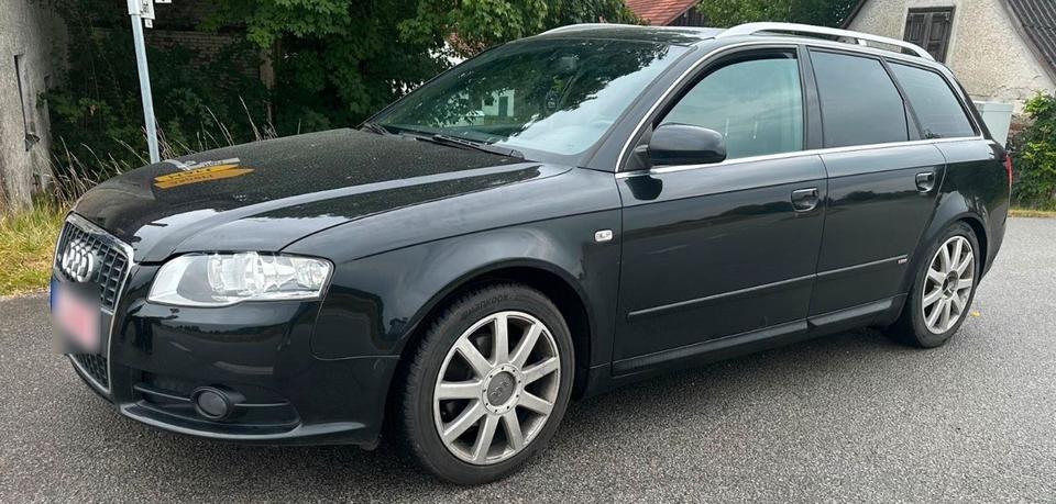 Audi A4 2007 — салон