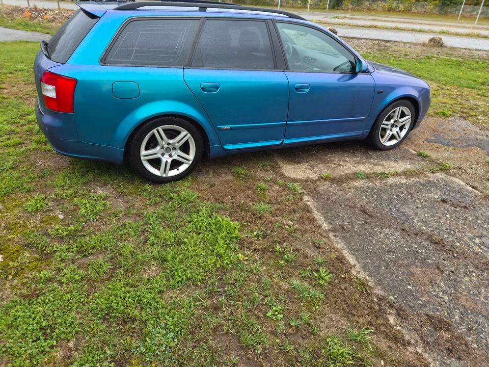 Audi A4 2004 — photo 10