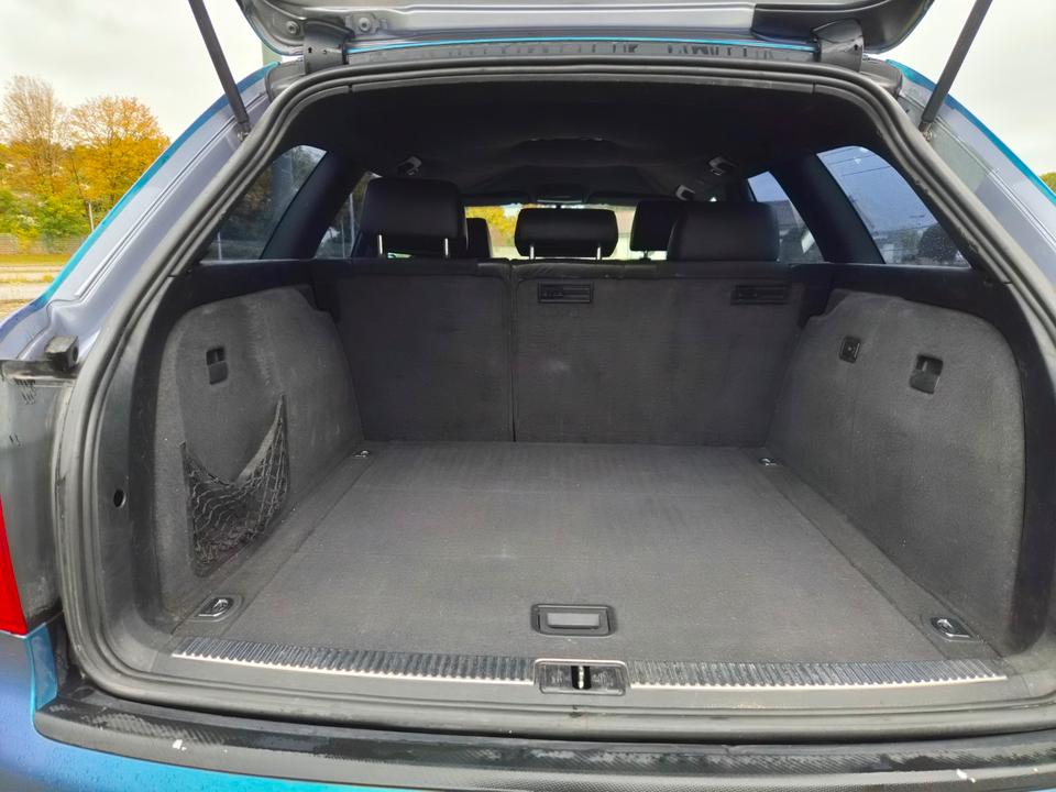 Audi A4 2004 — photo 15