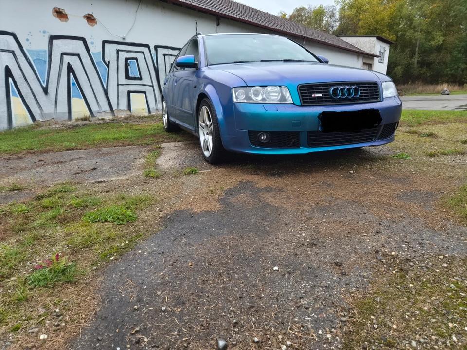 Audi A4 2004 — engine