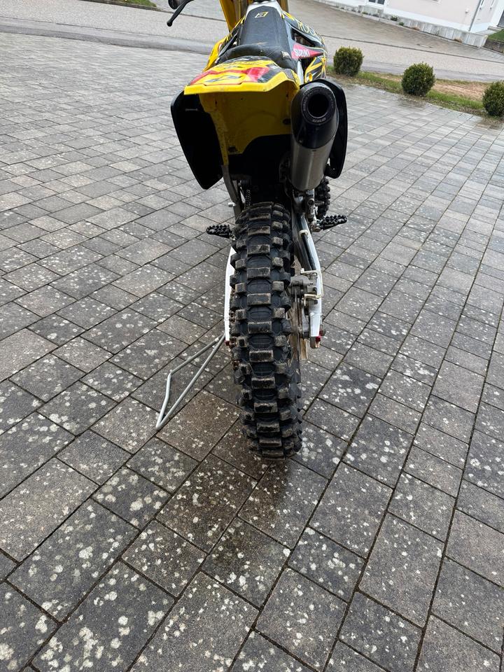 Suzuki RMZ 250 Motor+Getriebe überholt Motocross Enduro 2010 — двигун