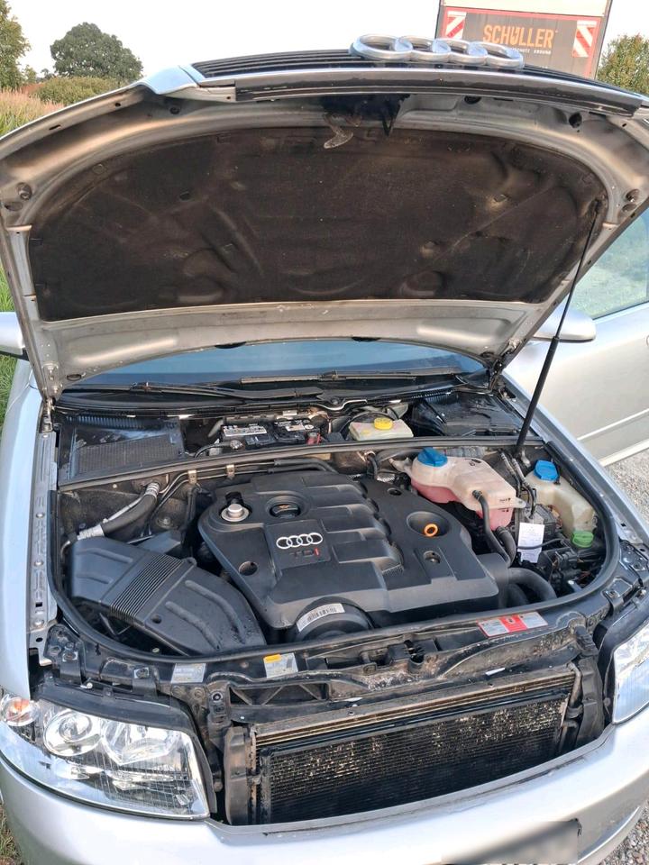 Audi A4 2004 — photo 12