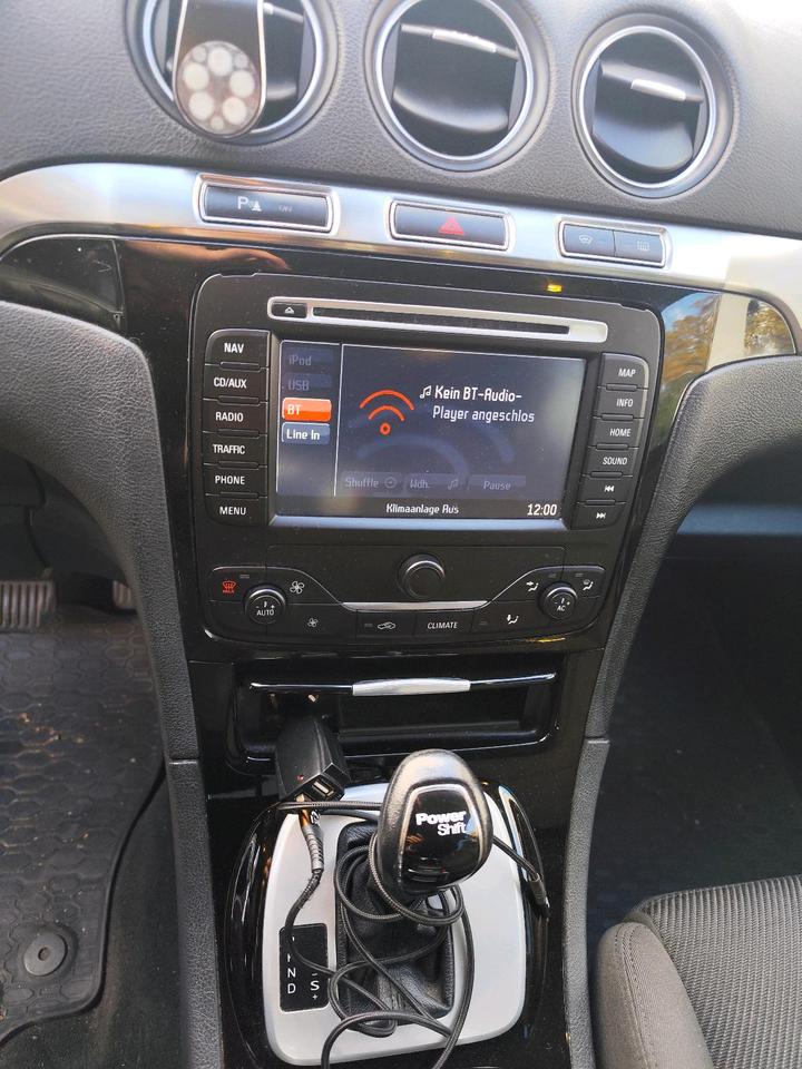 Ford C-Max 2013 — interior