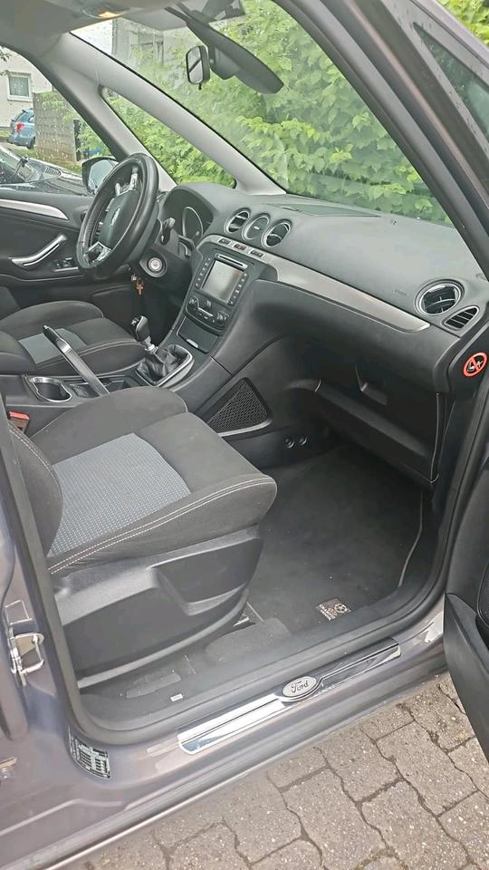 Ford S-Max 2012 — photo 7