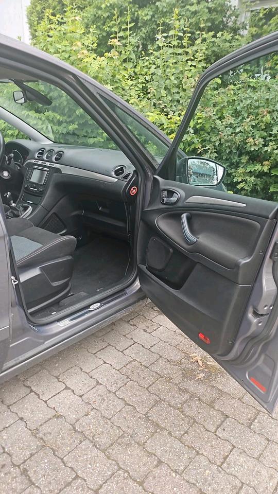 Ford S-Max 2012 — photo 8