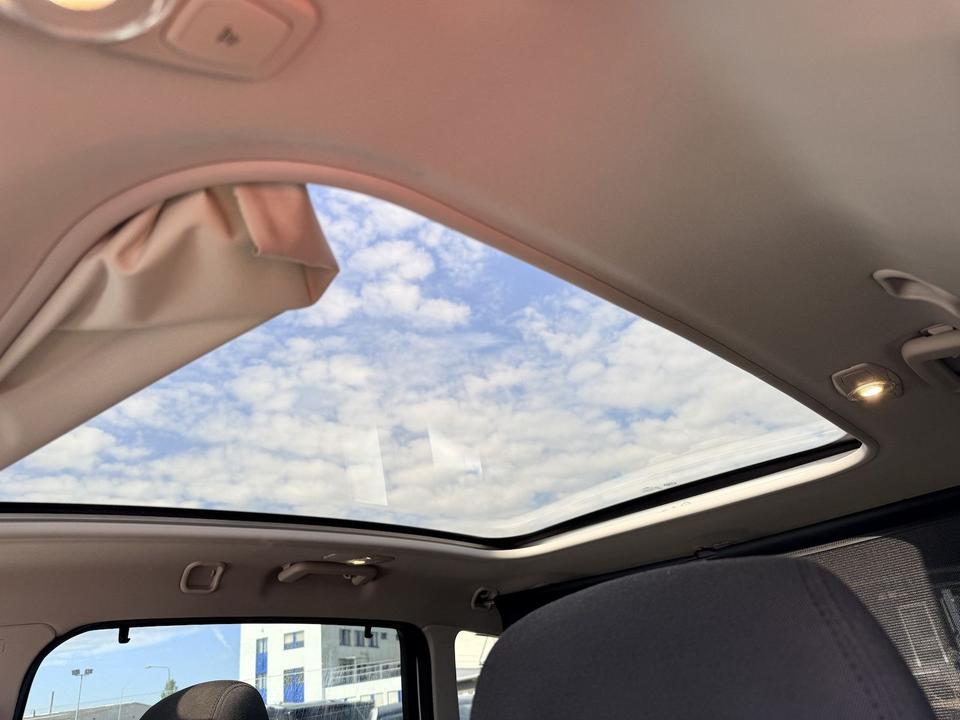 Ford S-Max 2015 — photo 13