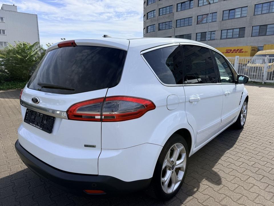 Ford S-Max 2015 — interior