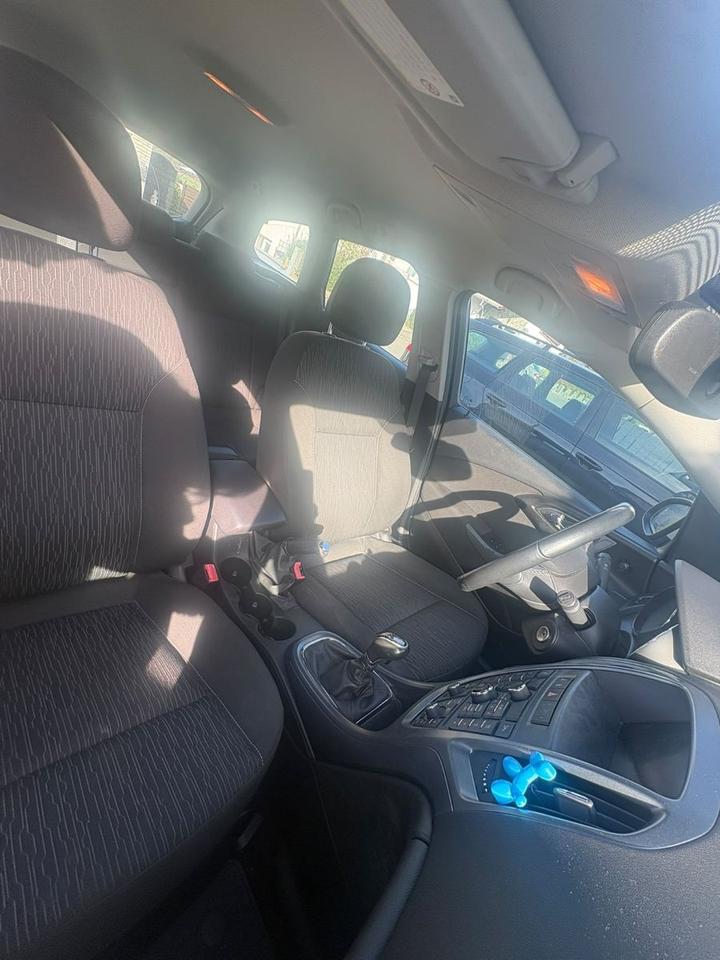 Opel Astra 2013 — photo 5