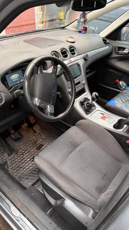 Ford S-Max 2008 — салон