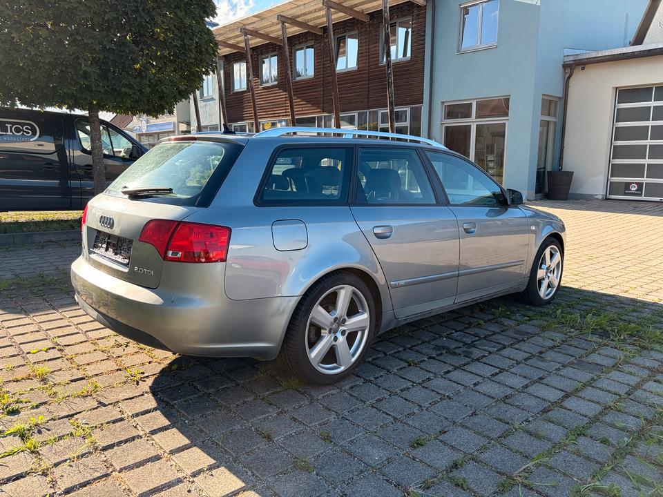Audi A4 2006 — салон