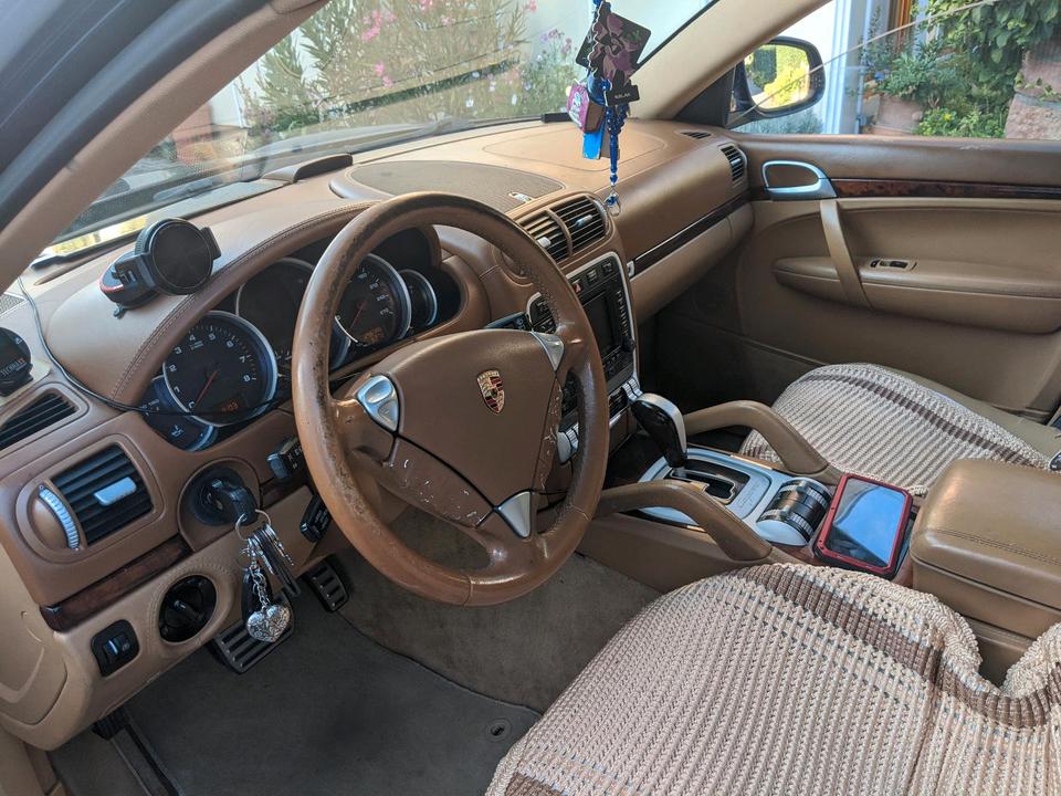 Porsche Cayenne 2005 — двигун