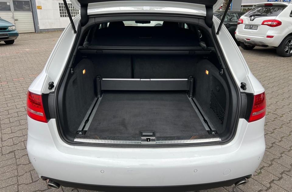 Audi A4 2010 — photo 12