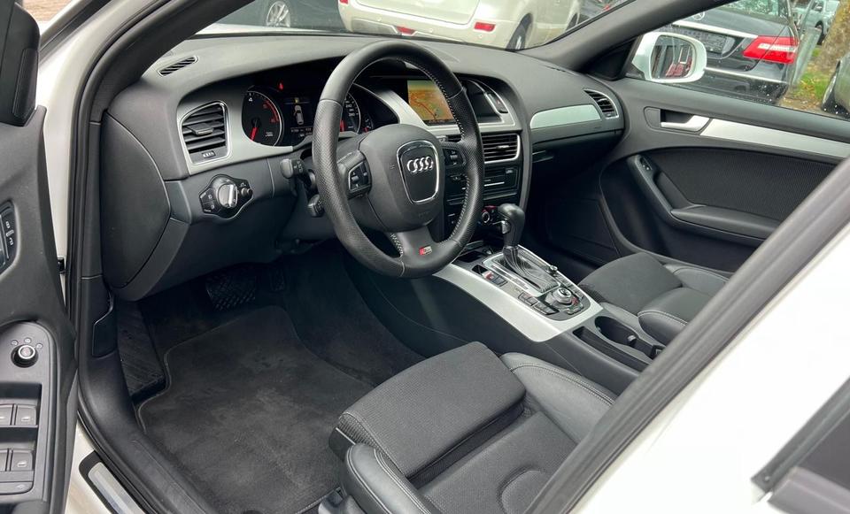 Audi A4 2010 — engine