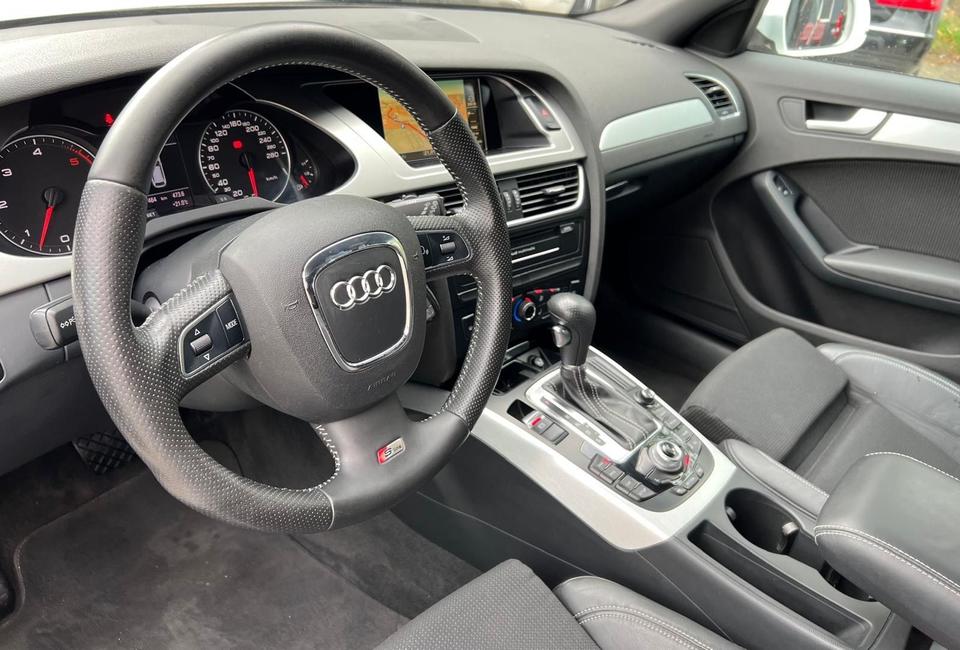 Audi A4 2010 — photo 7