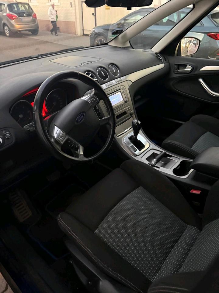 Ford S-Max 2010 — photo 5