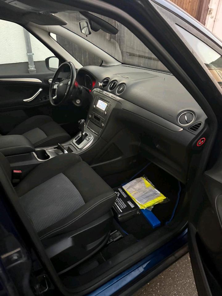 Ford S-Max 2010 — photo 6