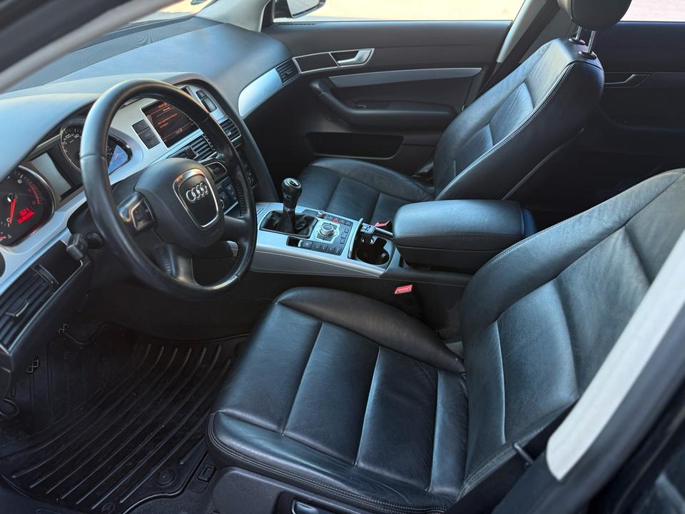 Audi A6 2011 — photo 15