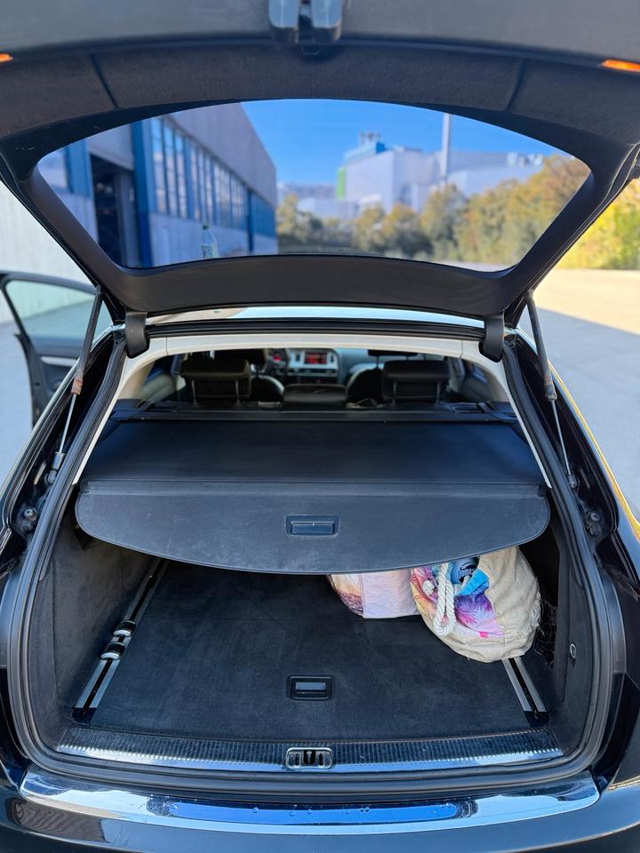 Audi A6 2011 — photo 18