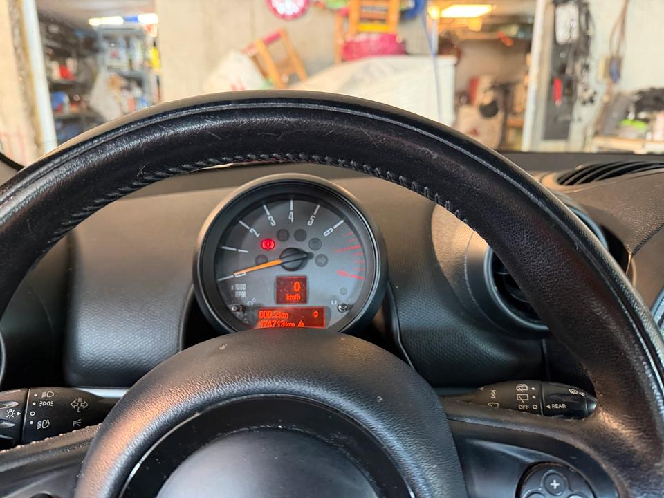 Mini Cooper 2015 — photo 16