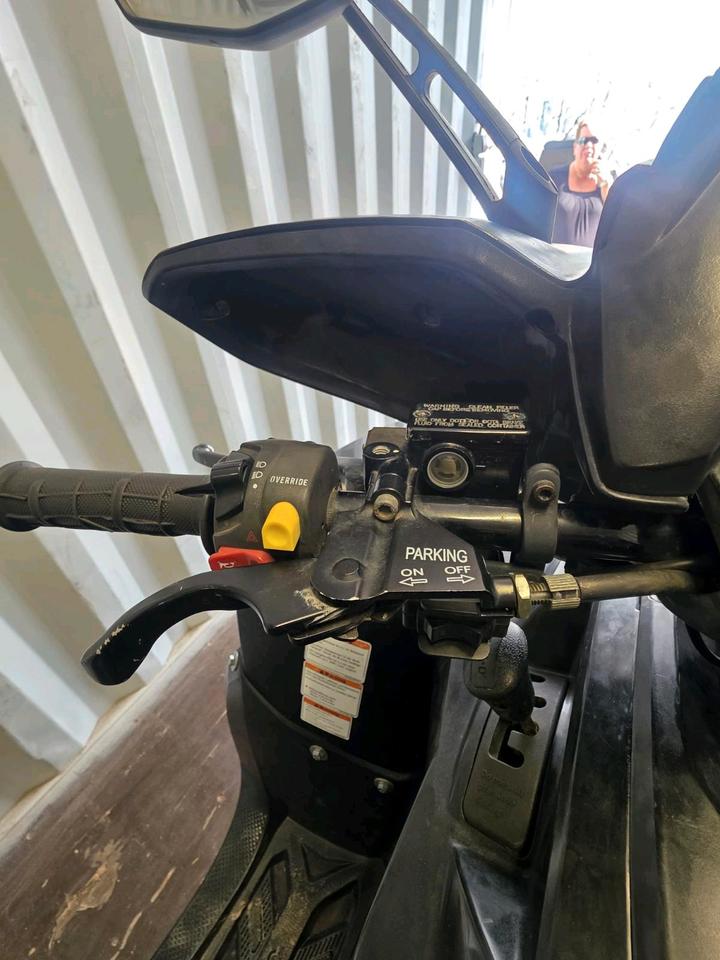 Weitere Motorräder Access AMX 6.46 LUX 2015 — photo 5