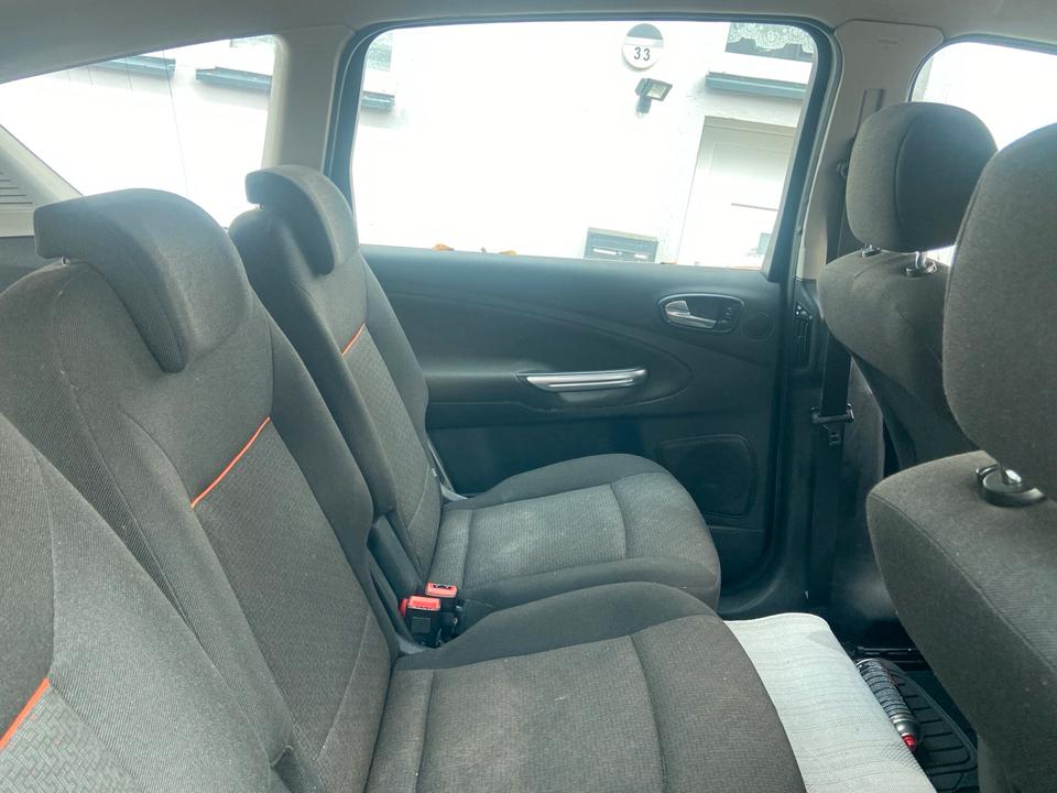 Ford C-Max 2008 — photo 6