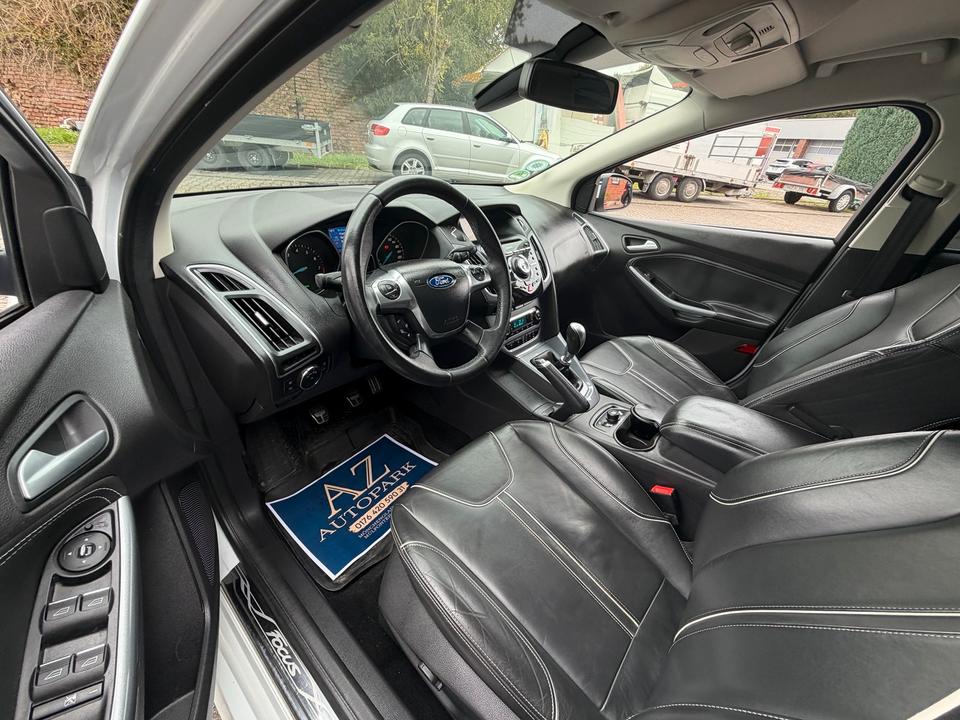 Ford Focus 2014 — photo 11