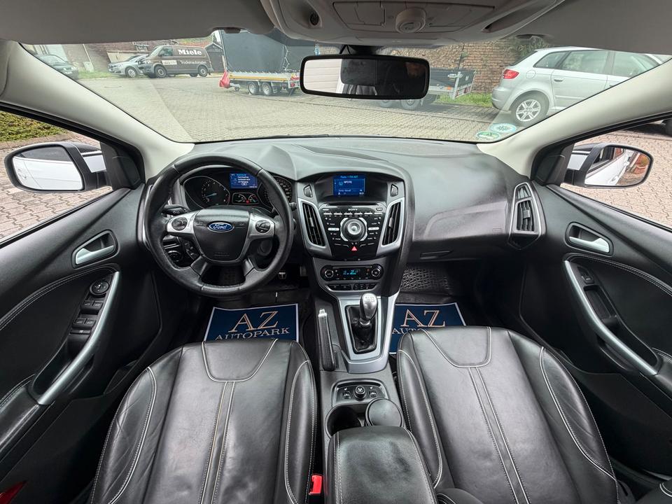 Ford Focus 2014 — photo 12