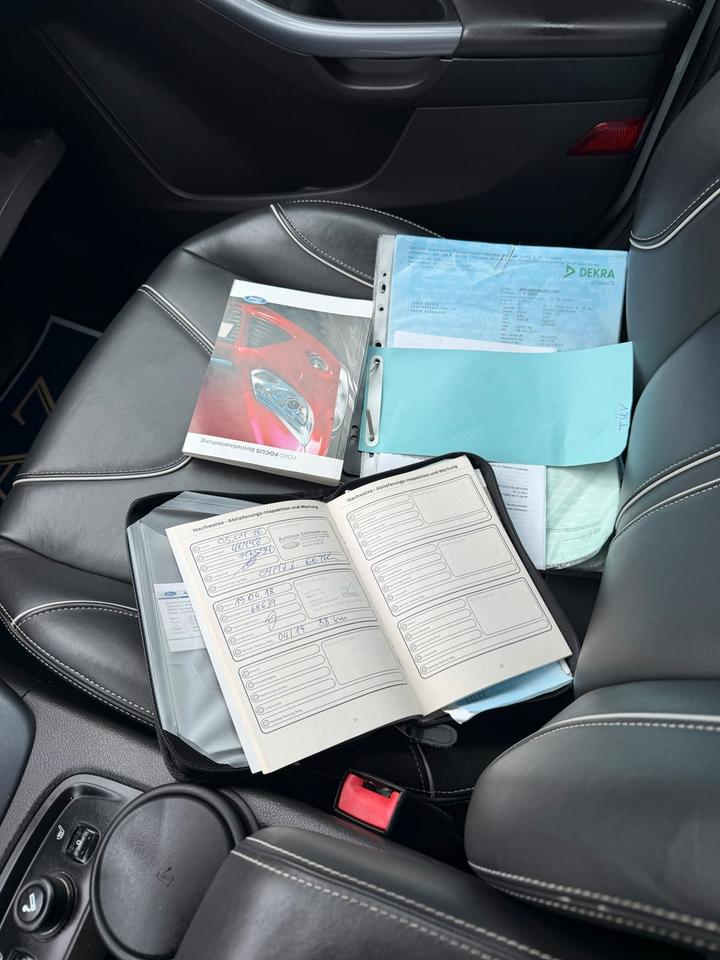 Ford Focus 2014 — photo 16