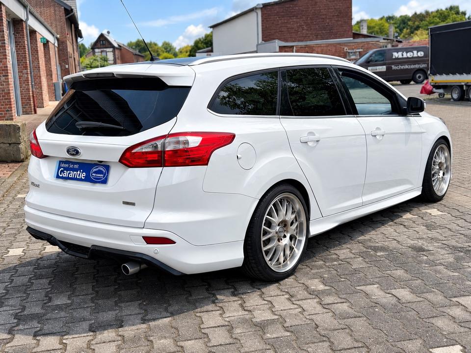 Ford Focus 2014 — photo 5