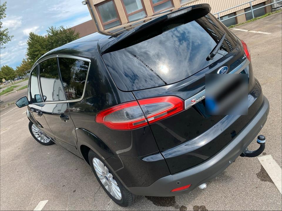 Ford S-Max 2011 — photo 11