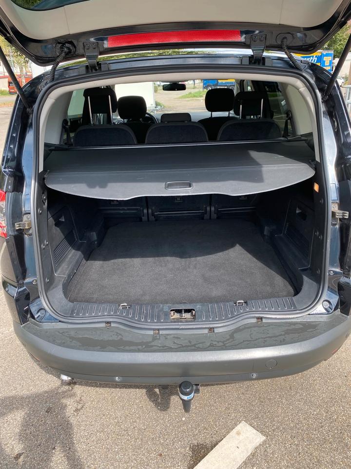 Ford S-Max 2011 — photo 13