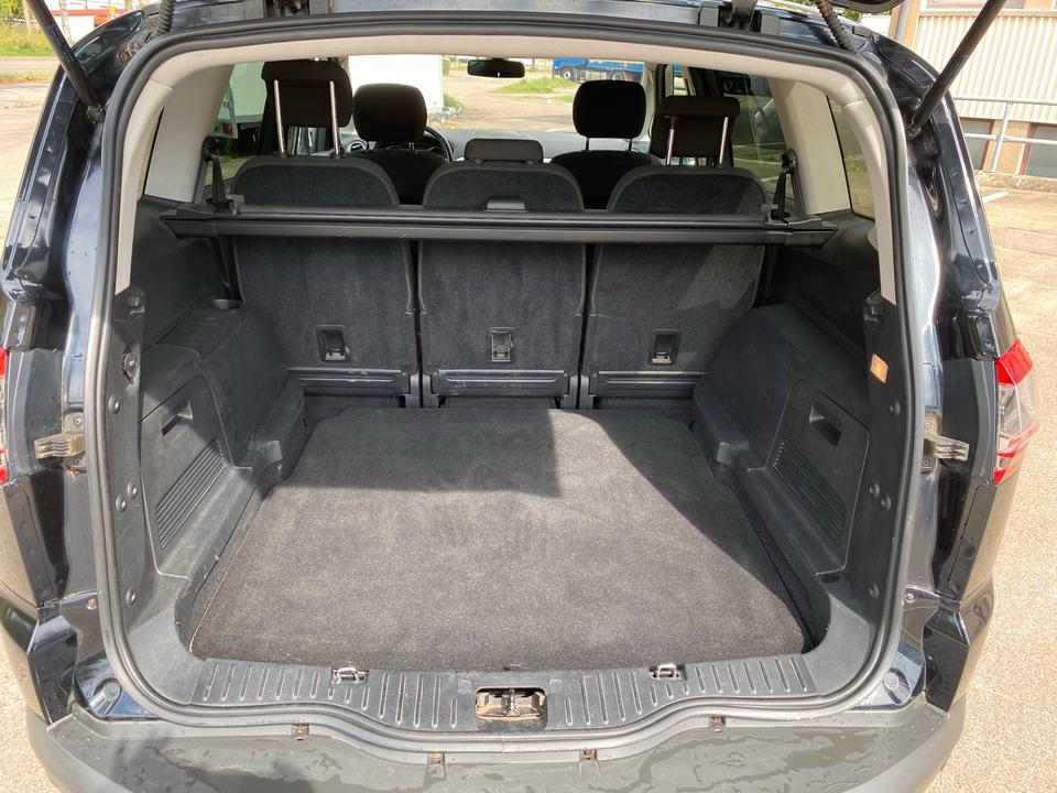 Ford S-Max 2011 — photo 14