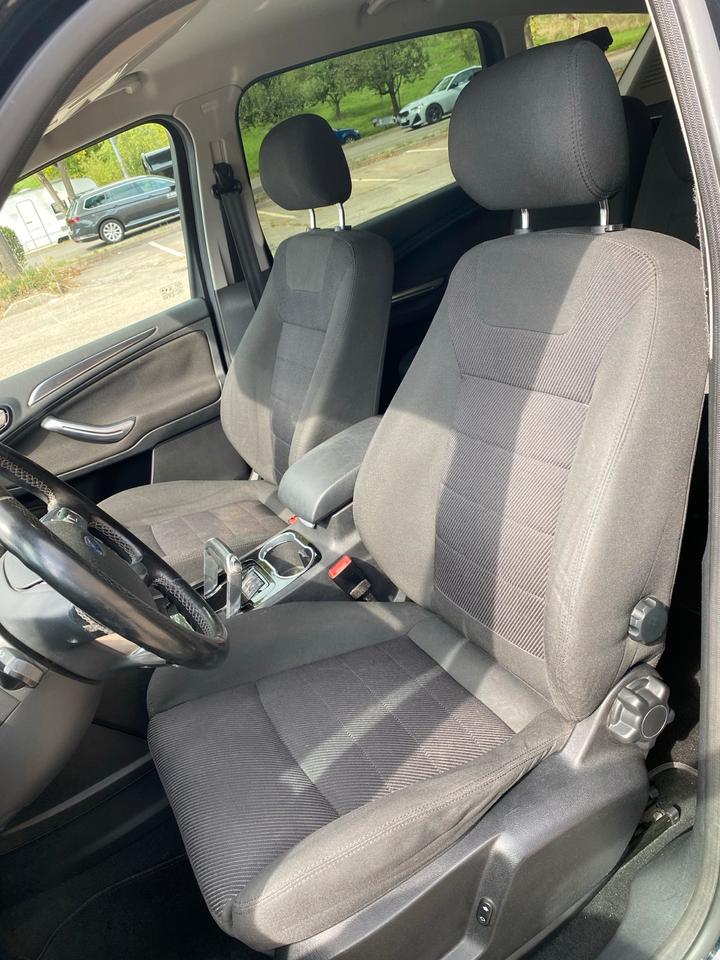 Ford S-Max 2011 — photo 7