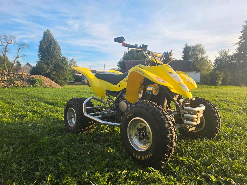 Suzuki LTZ 400 Lof Zulassung TÜV NEU 2004 — вигляд ззаду