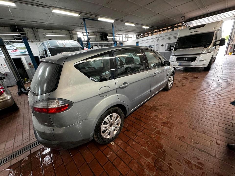 Ford S-Max 2008 — салон