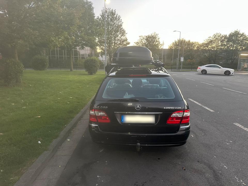 Mercedes Benz E 200 2005 — photo 10