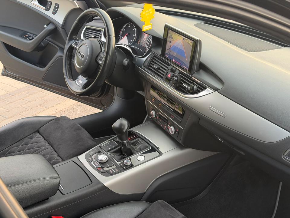 Audi A6 2012 — photo 16