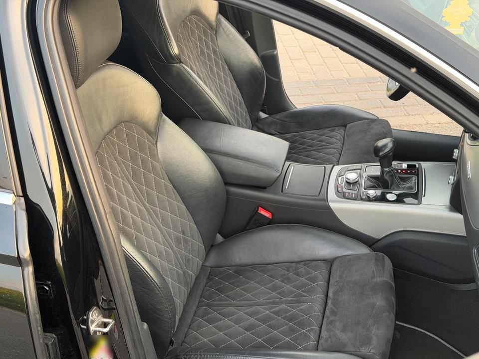 Audi A6 2012 — photo 17
