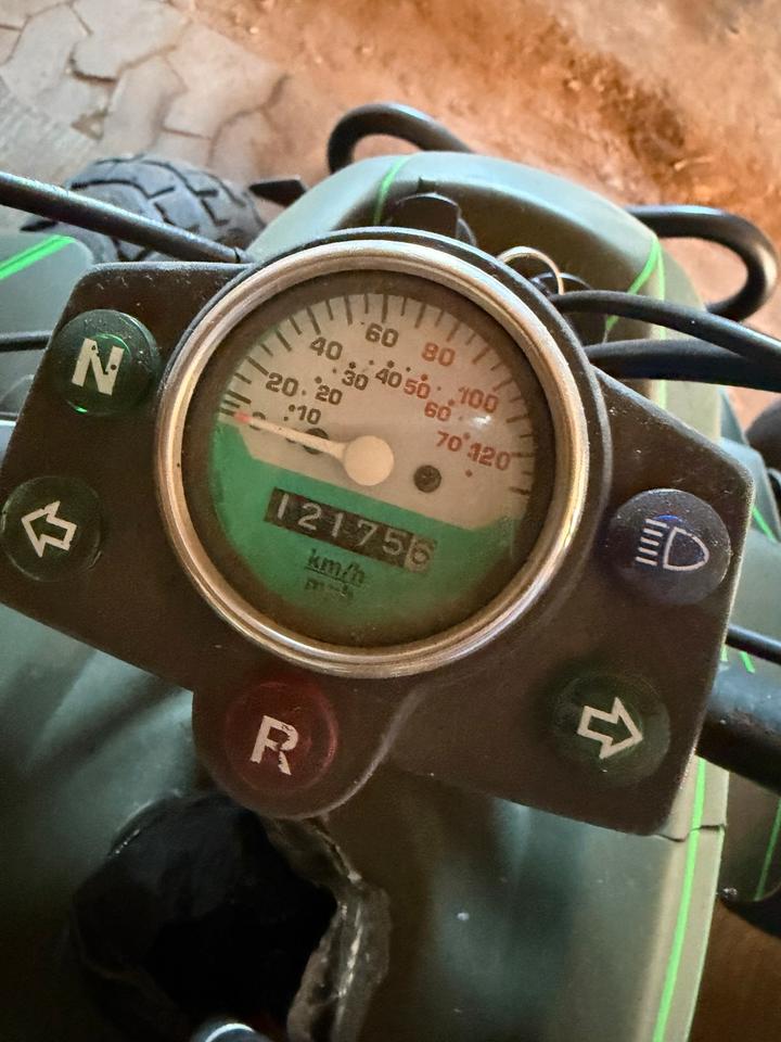 Weitere Motorräder 250ccm QUAD SMC Explorer Stinger - für Bastler ! 2005 — interior