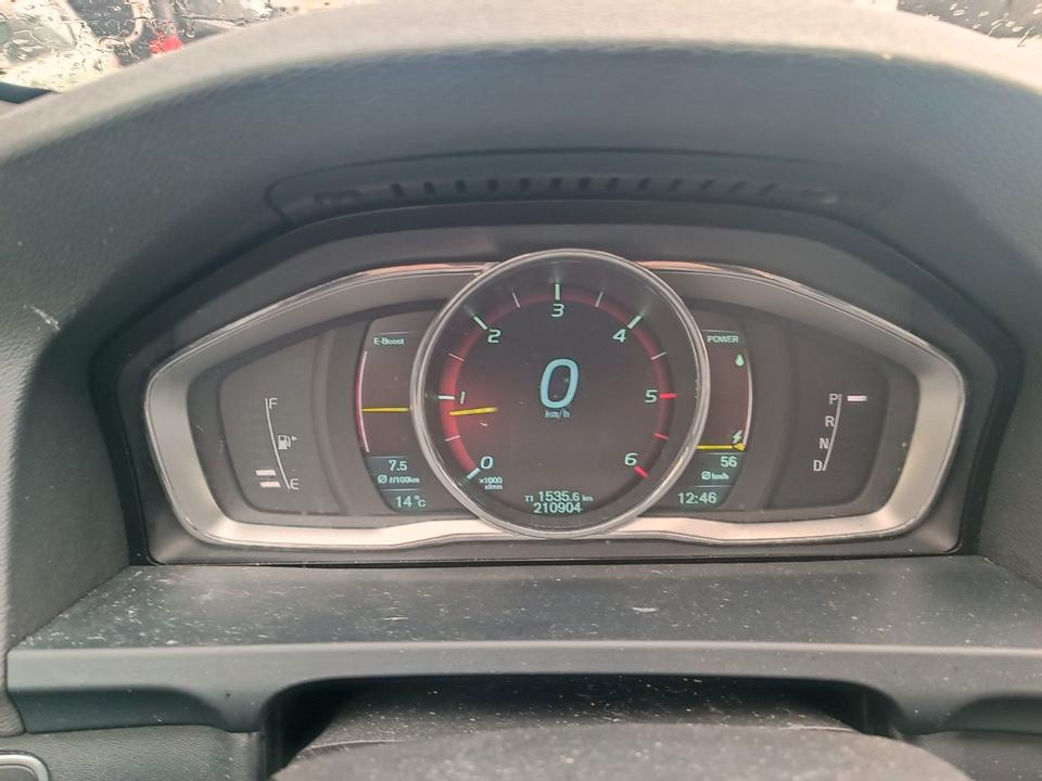 Volvo V60 2013 — photo 12