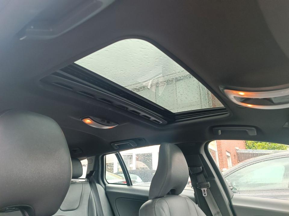 Volvo V60 2013 — photo 13