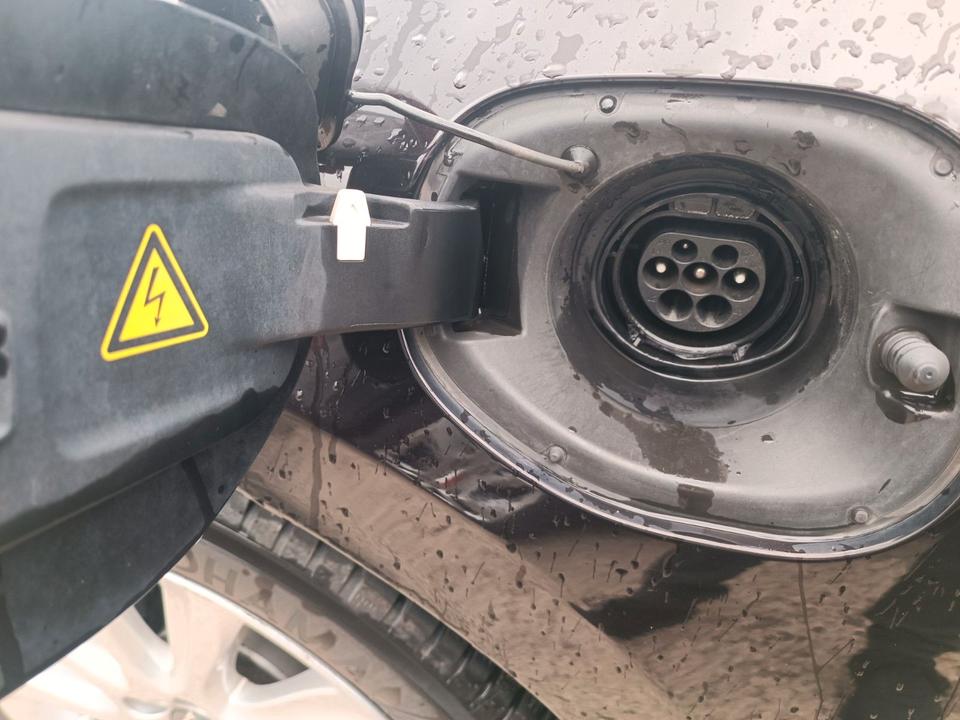 Volvo V60 2013 — photo 18