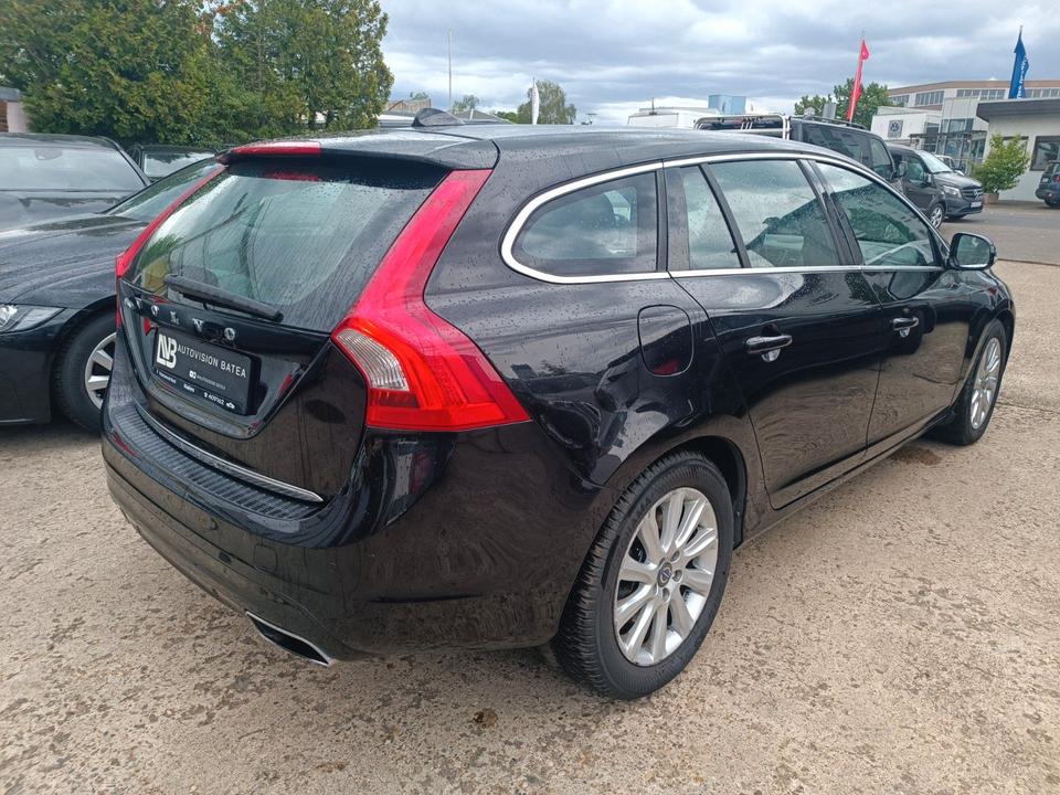 Volvo V60 2013 — engine