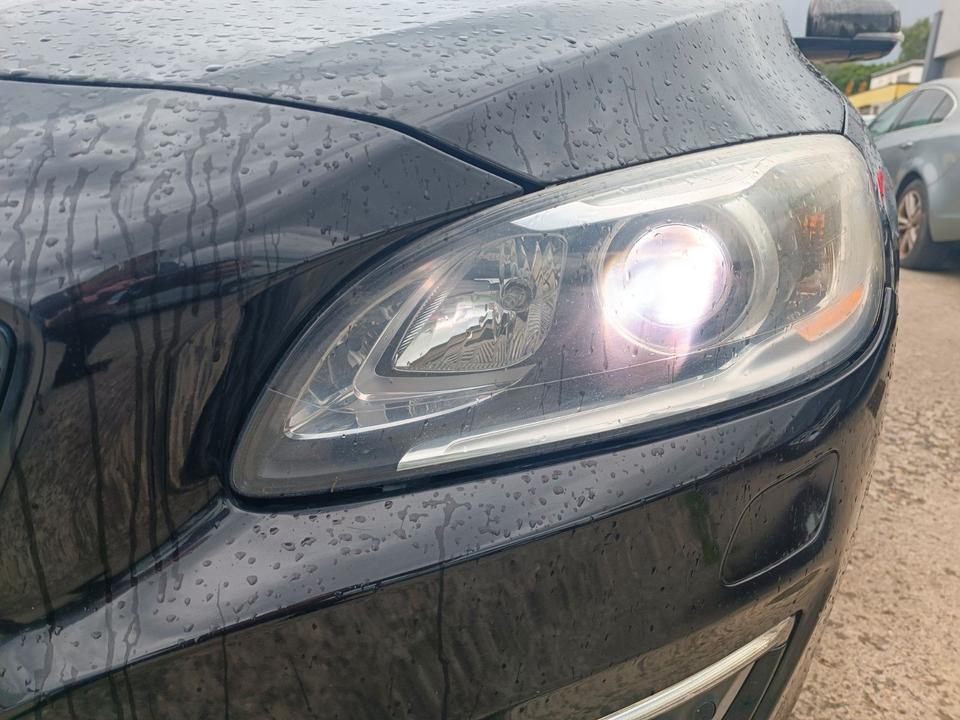 Volvo V60 2013 — photo 7