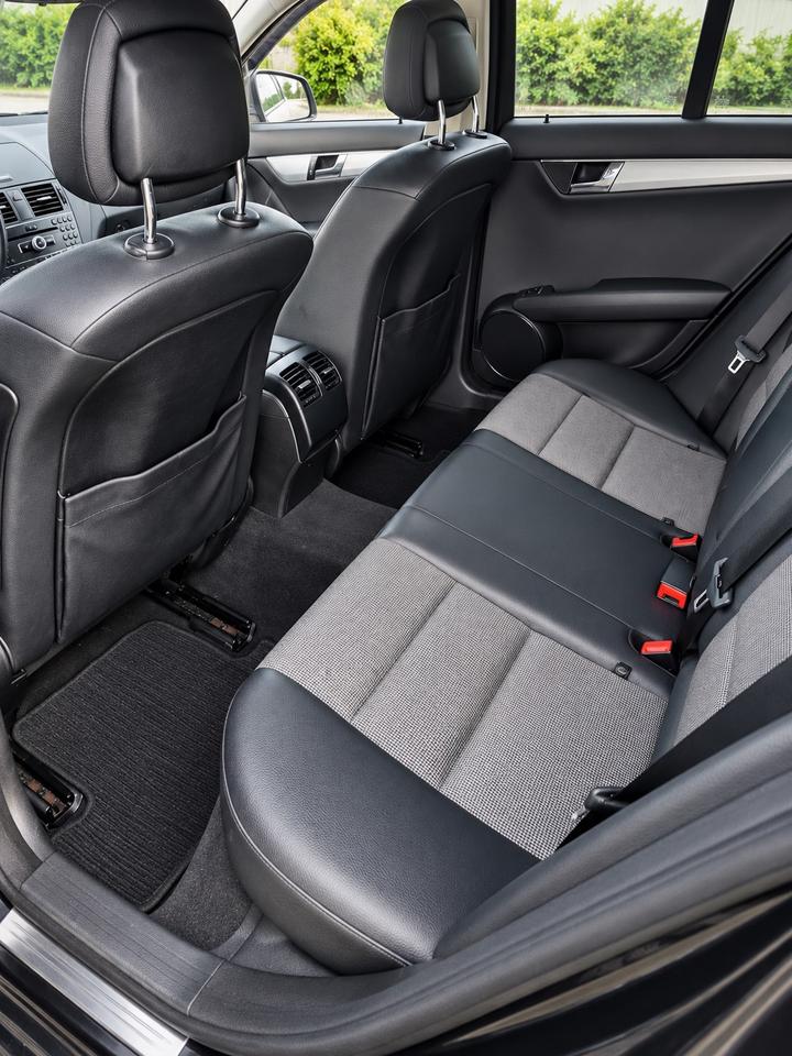 Mercedes Benz C 200 2011 — photo 5