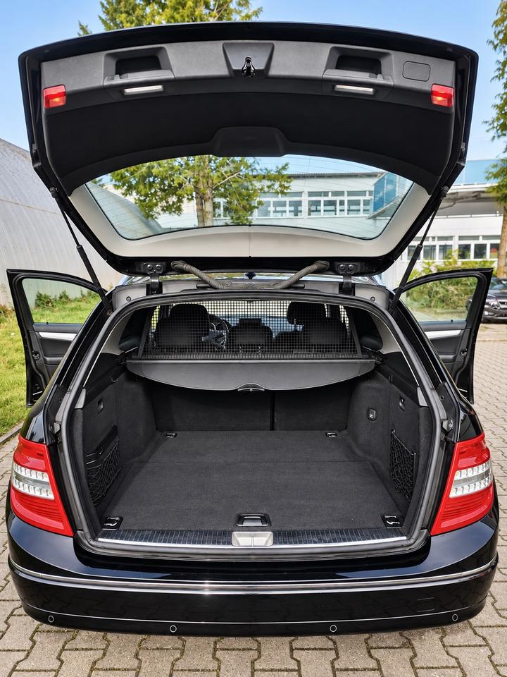 Mercedes Benz C 200 2011 — photo 6
