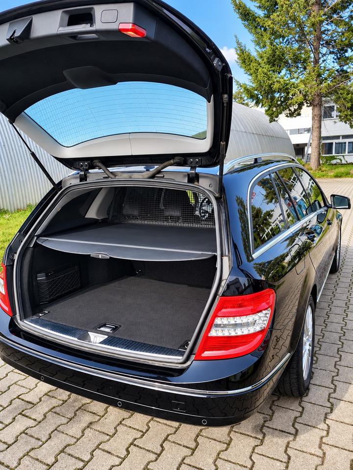 Mercedes Benz C 200 2011 — photo 7