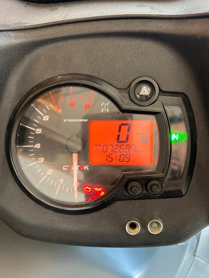 Weitere Motorräder Quad Herkules Cectek 500 2010 — interior